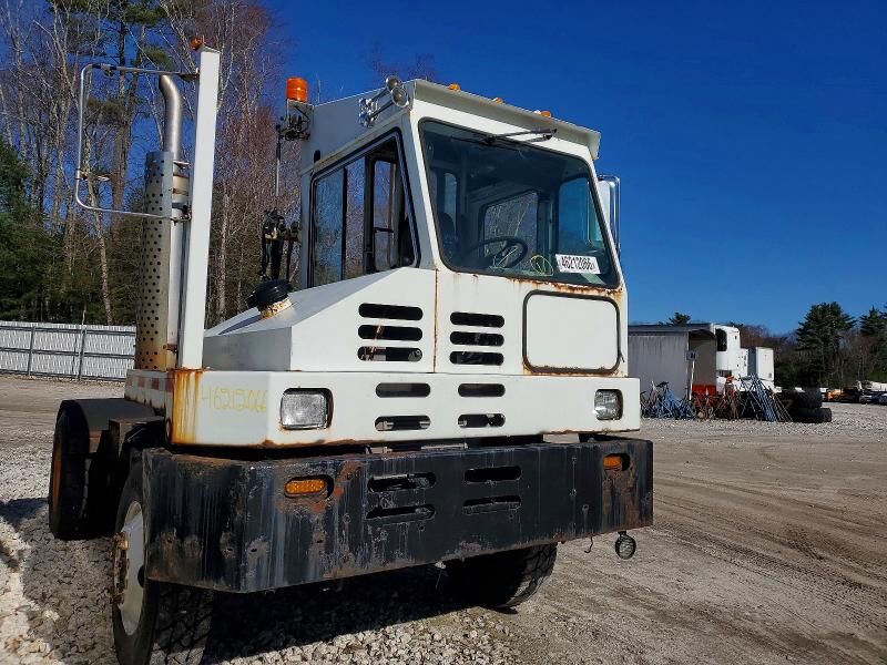 2011 CAPACITY TRUCKS TJ5000
