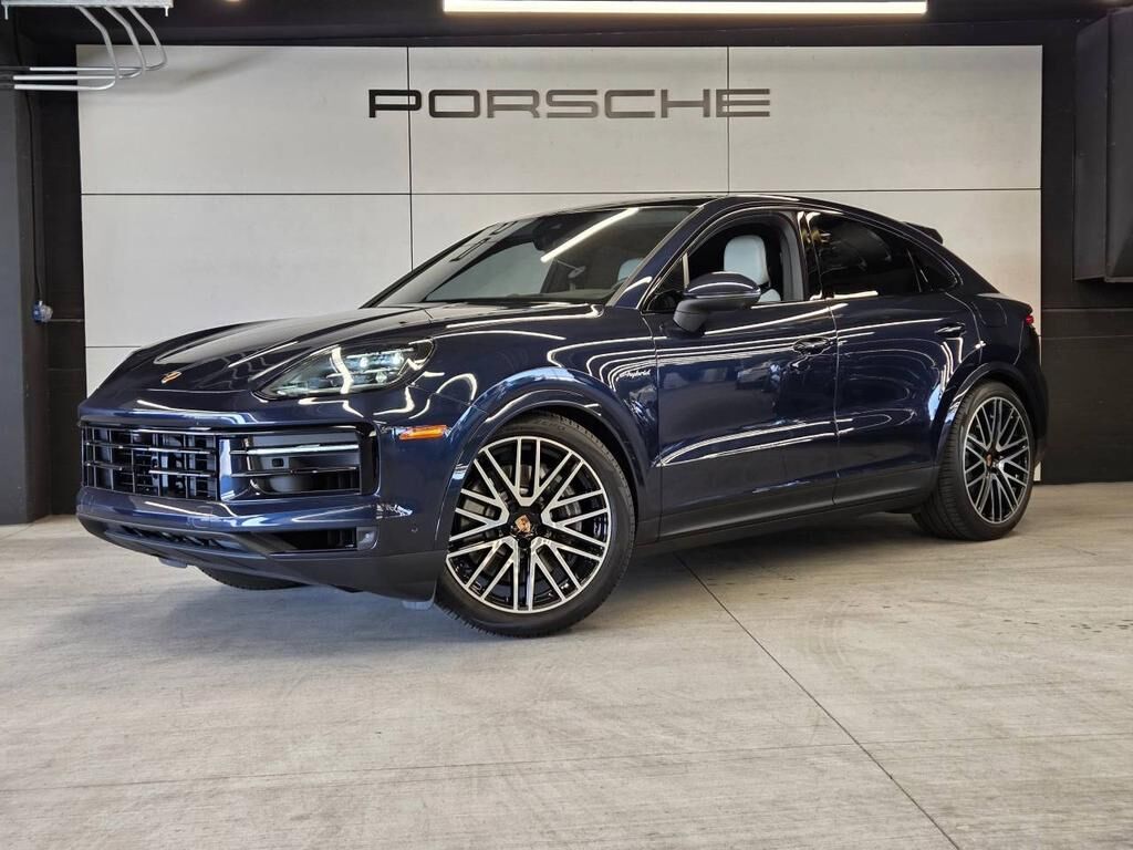 2026 PORSCHE Cayenne