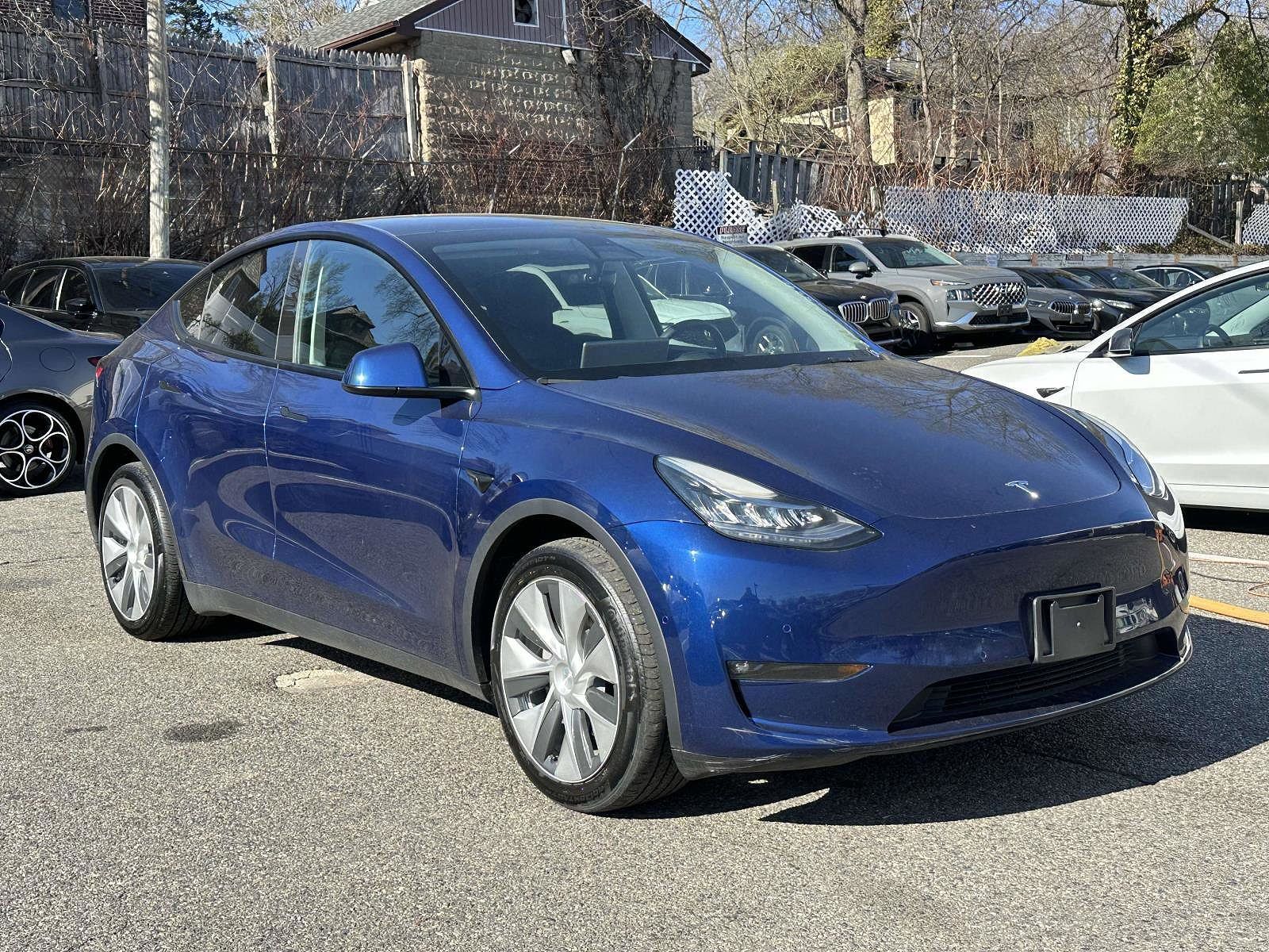 2022 TESLA Model Y