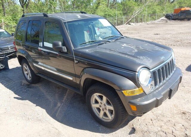 2005 JEEP Liberty