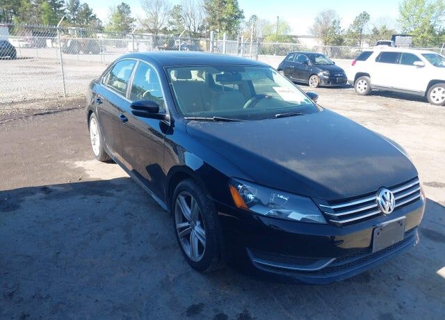 2014 VOLKSWAGEN Passat
