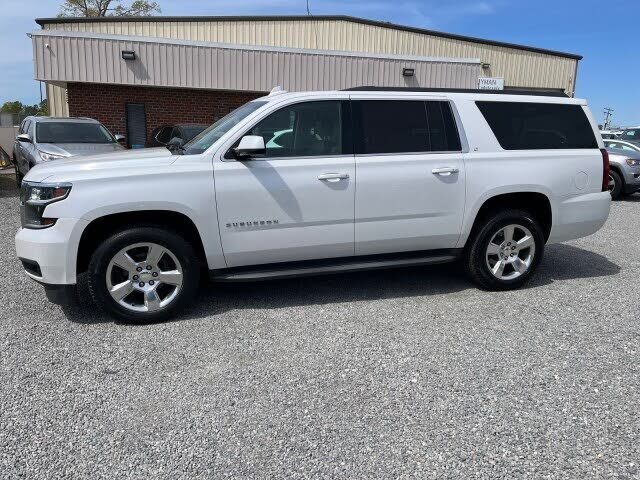 2016 CHEVROLET Suburban