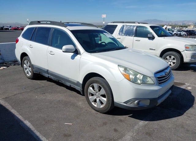 2011 SUBARU Outback