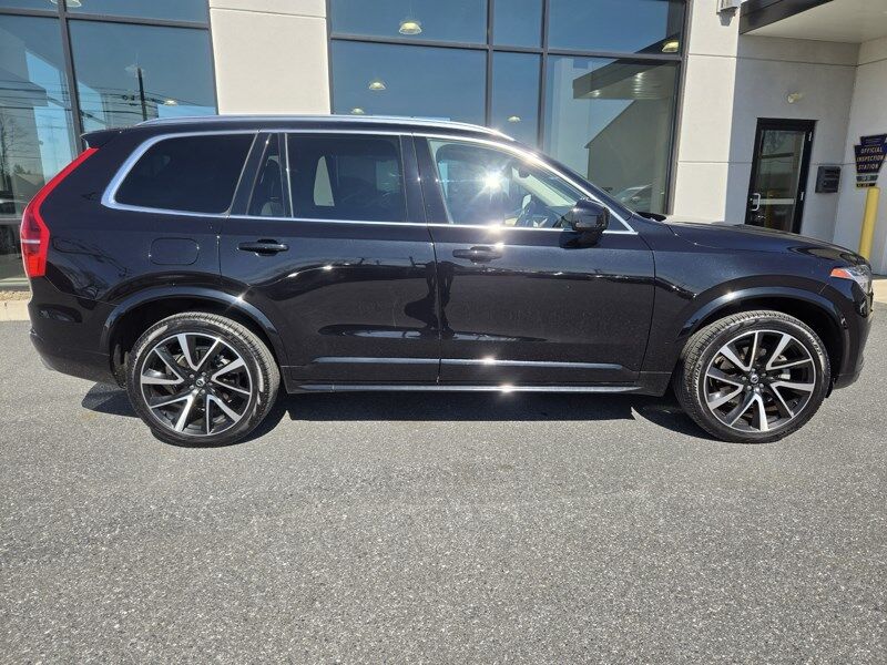 2021 VOLVO XC90