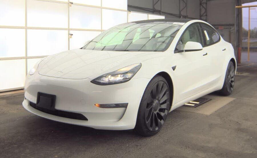 2022 TESLA Model 3