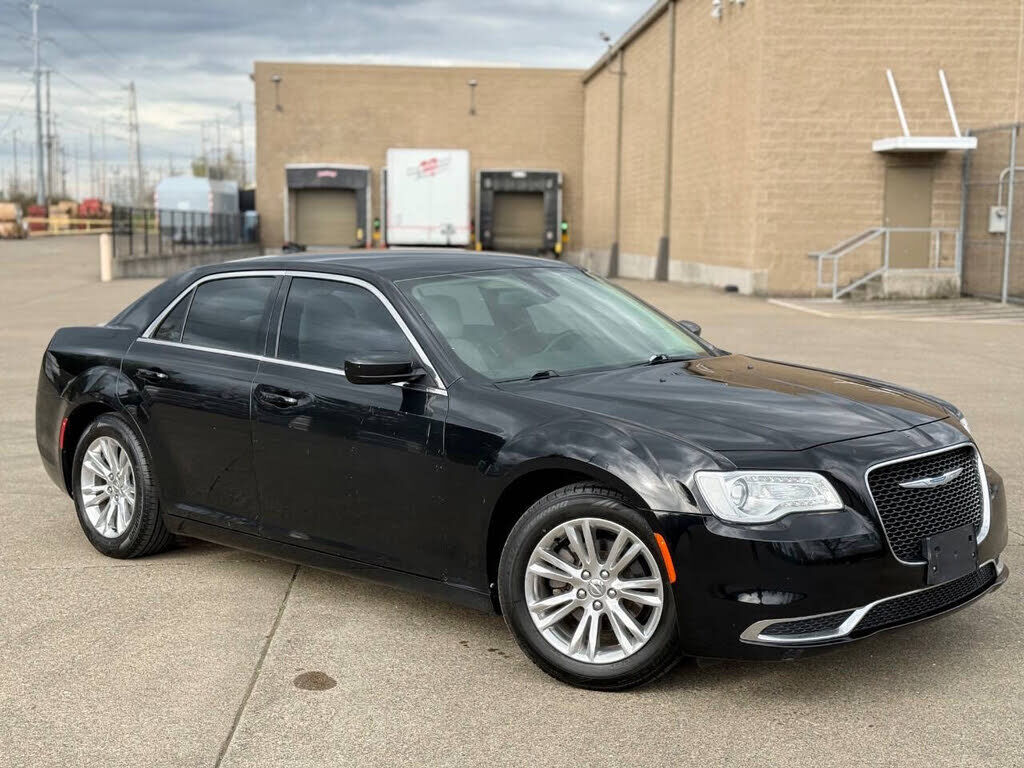2017 CHRYSLER 300