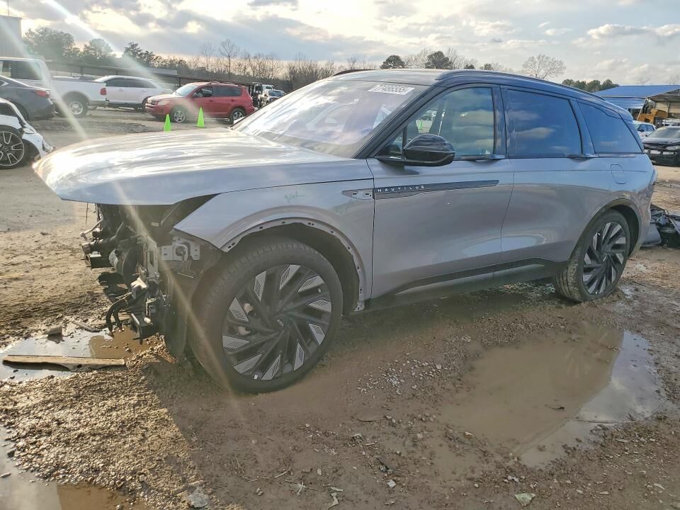 2025 LINCOLN Nautilus