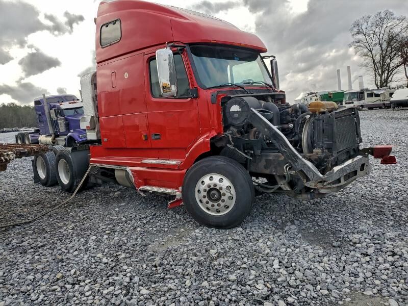 2001 VOLVO TRUCK VNL