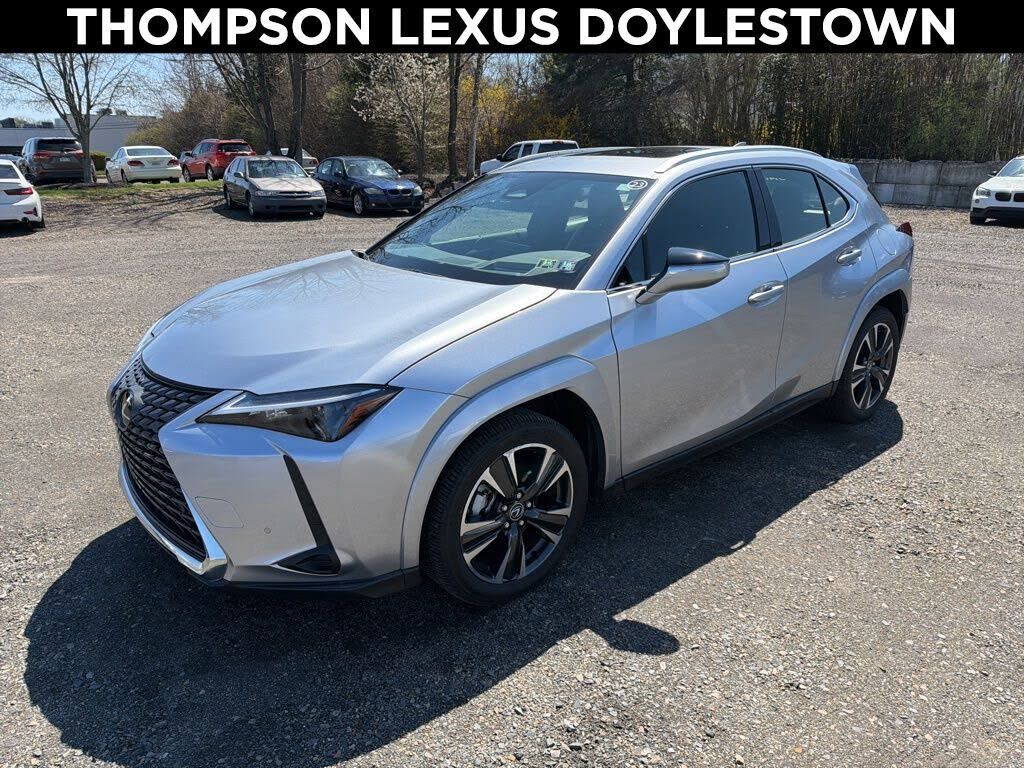 2025 LEXUS UX