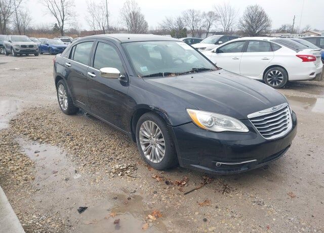 2012 CHRYSLER 200