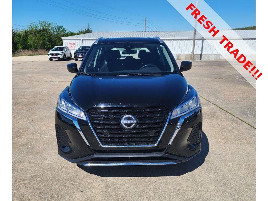 2024 NISSAN Kicks