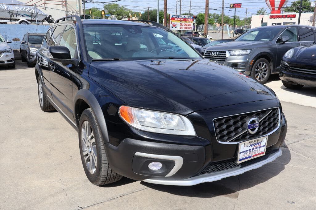 2015 VOLVO XC70