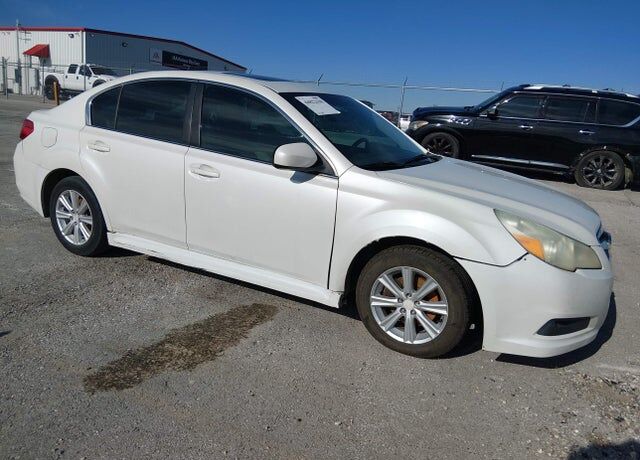 2011 SUBARU Legacy