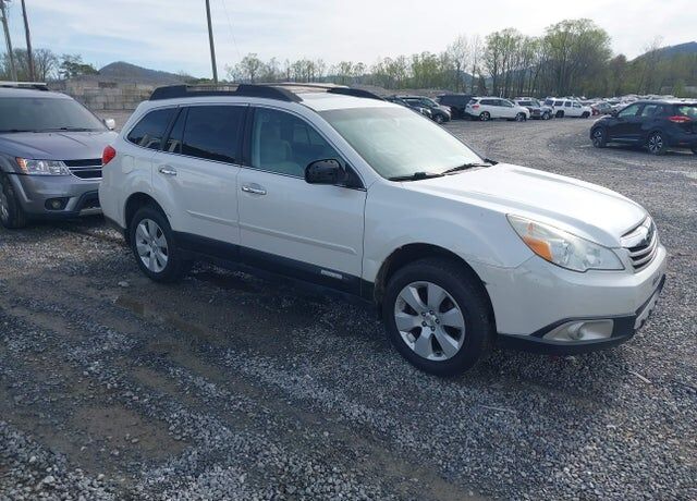2012 SUBARU Outback
