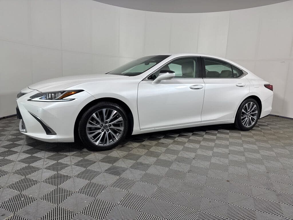 2020 LEXUS ES