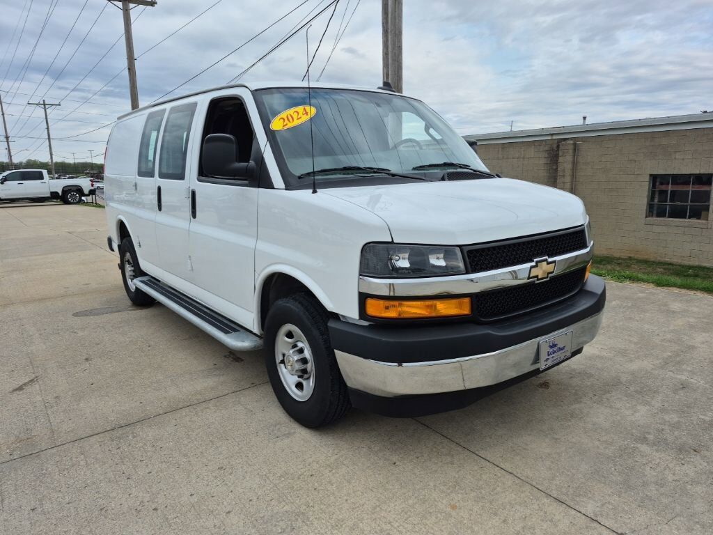 2024 CHEVROLET Express