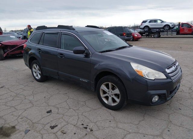 2013 SUBARU Outback