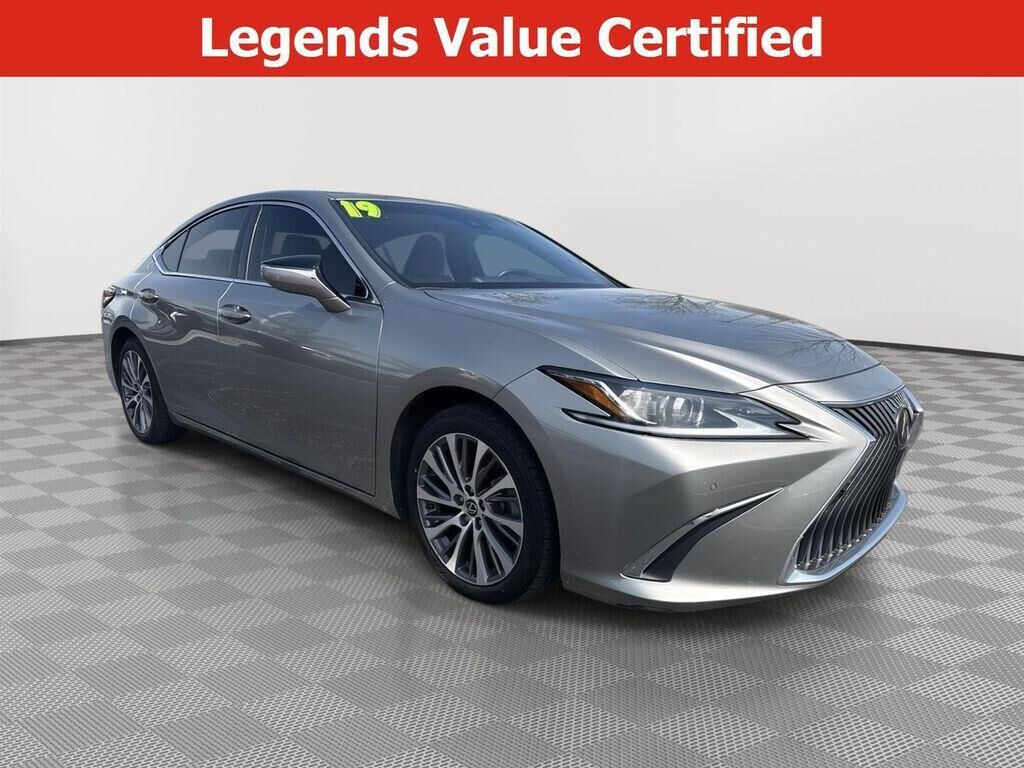 2019 LEXUS ES