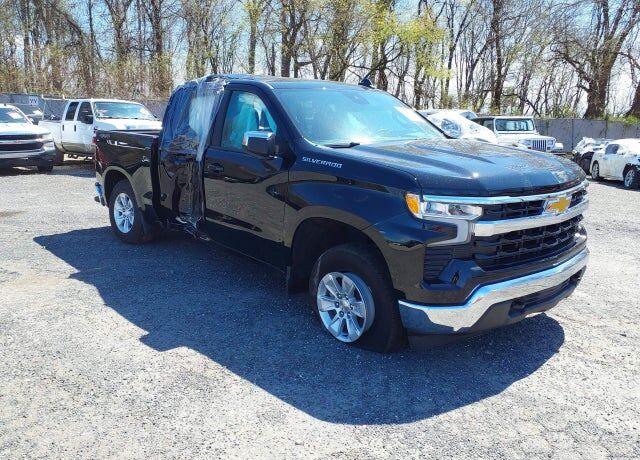 2025 CHEVROLET Silverado
