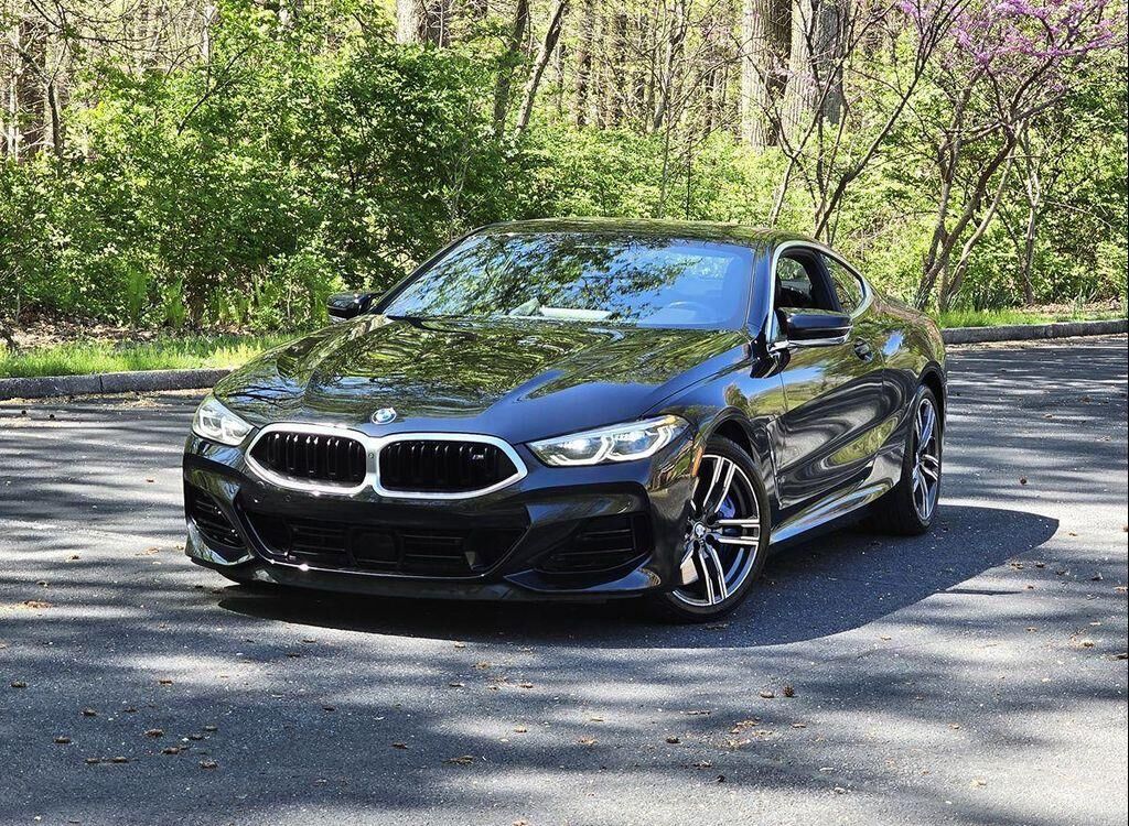 2023 BMW M8