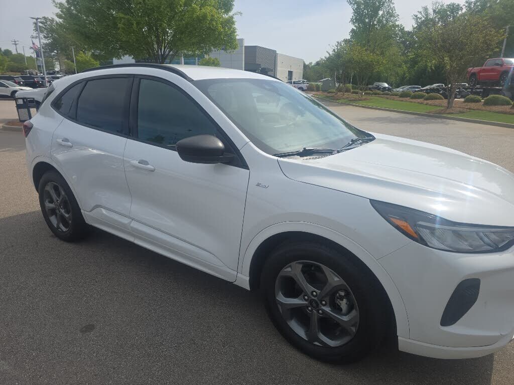 2023 FORD Escape