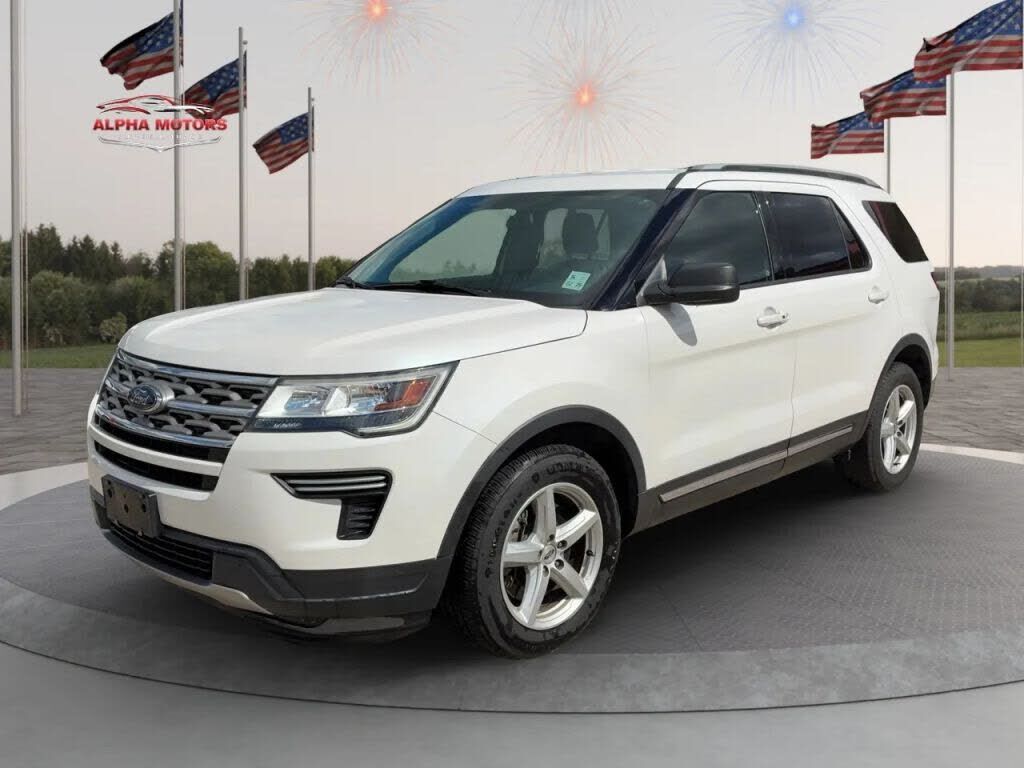 2018 FORD Explorer