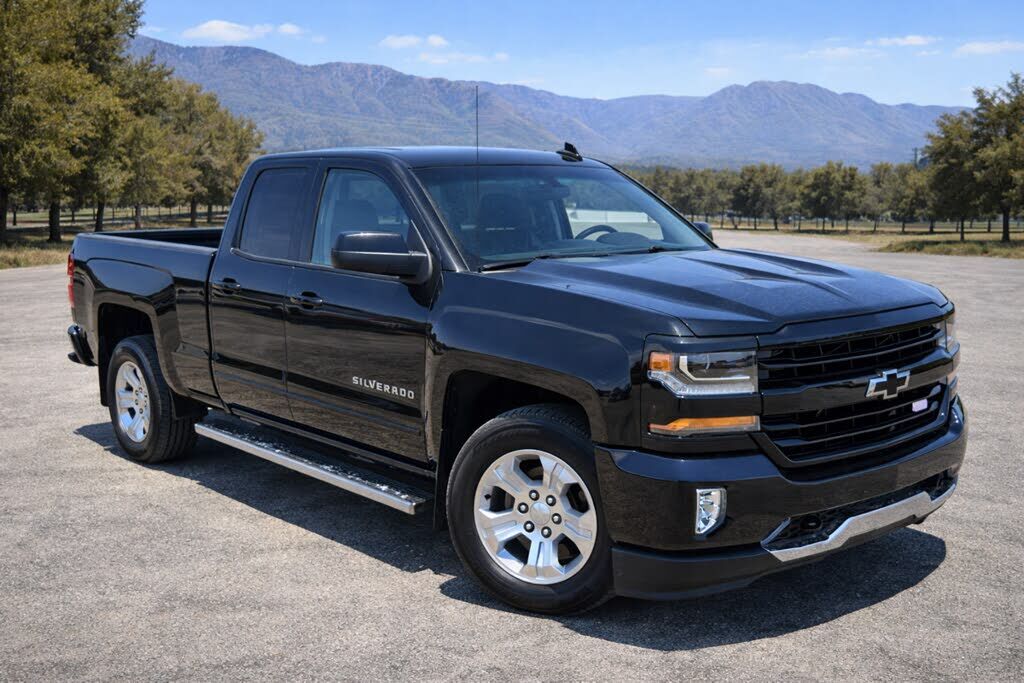 2017 CHEVROLET Silverado