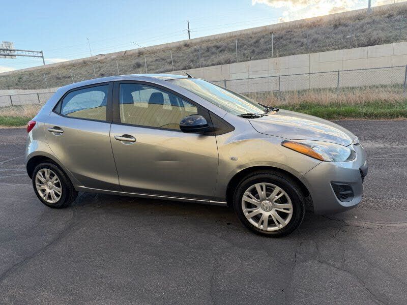 2014 MAZDA Mazda2