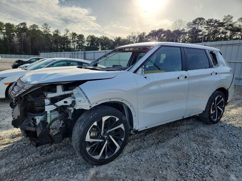 2023 MITSUBISHI Outlander