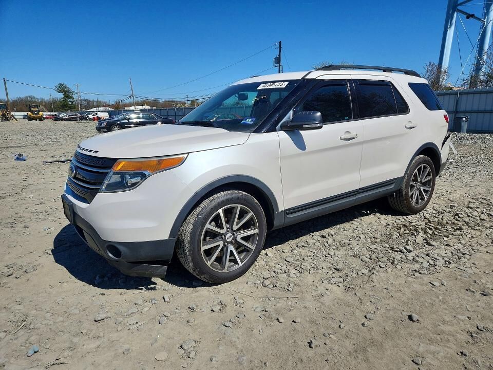 2015 FORD Explorer