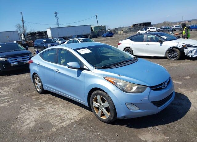 2012 HYUNDAI Elantra