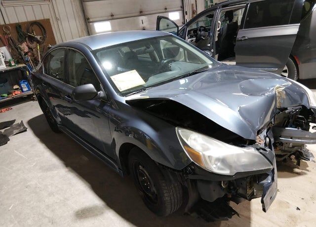 2013 SUBARU Legacy