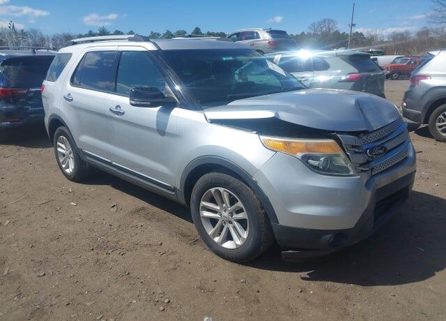 2014 FORD Explorer