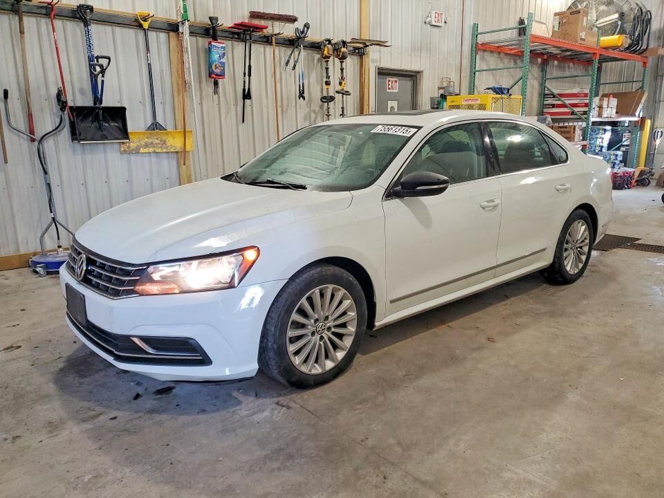 2016 VOLKSWAGEN Passat
