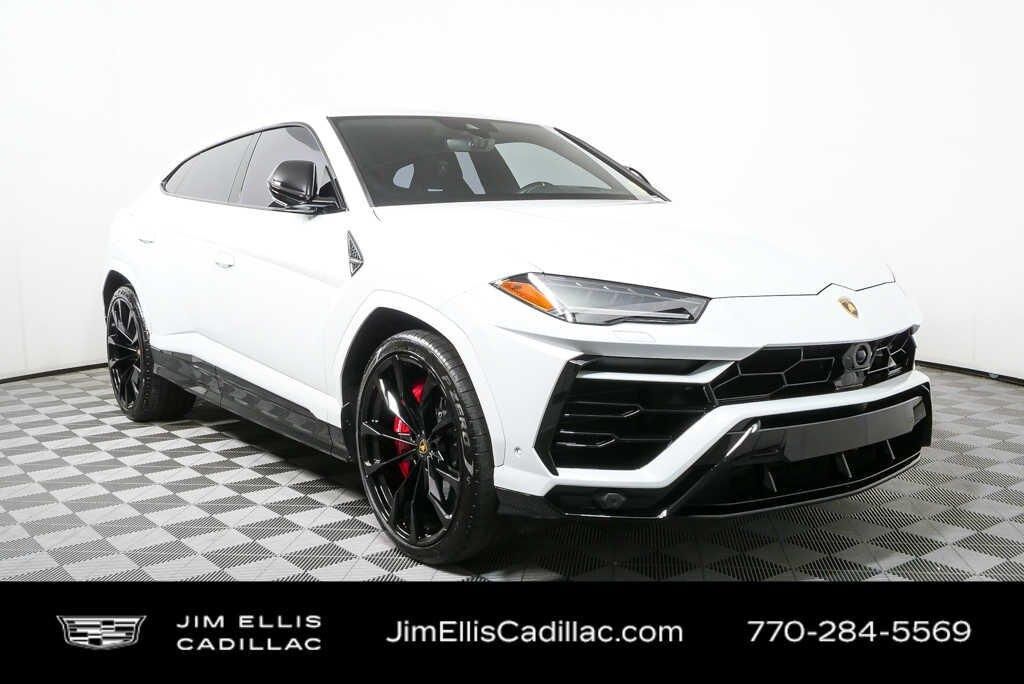 2022 LAMBORGHINI URUS