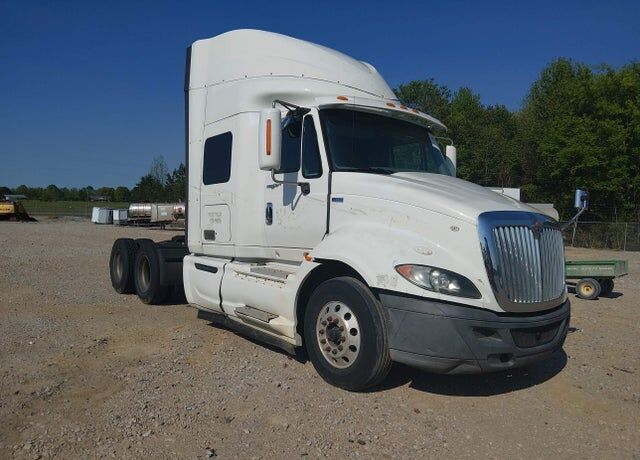 2012 INTERNATIONAL LF677