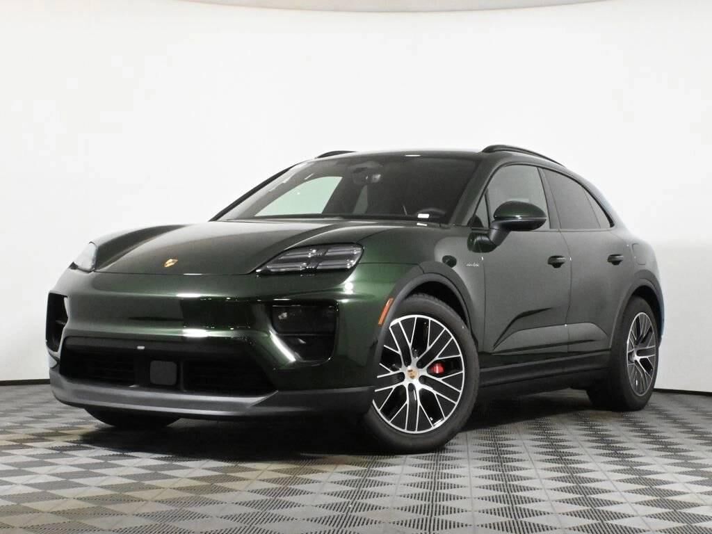 2025 PORSCHE Macan