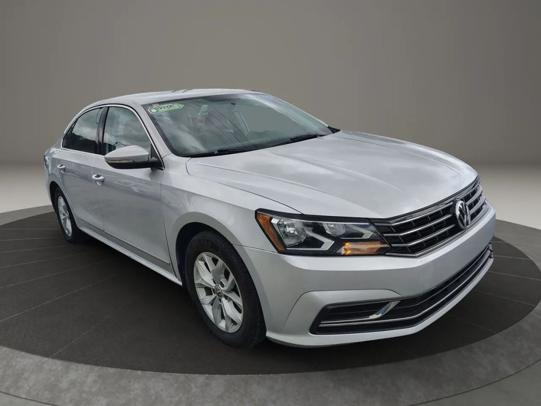 2016 VOLKSWAGEN Passat