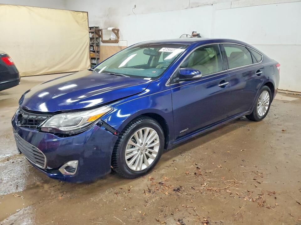 2013 TOYOTA Avalon