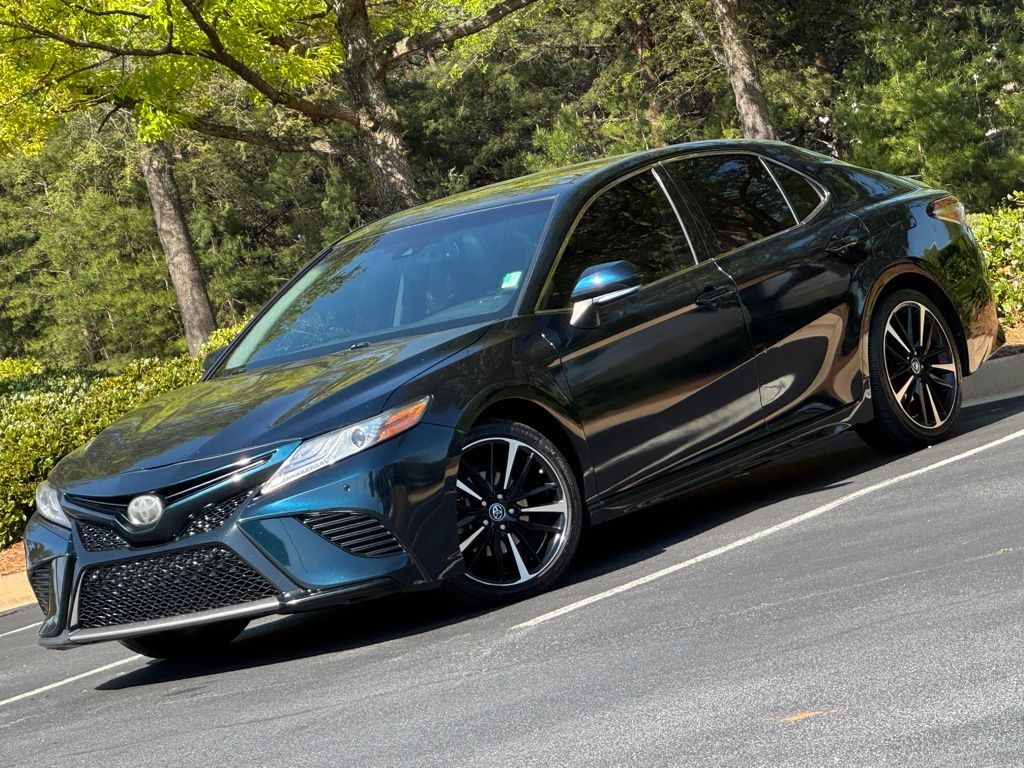 2018 TOYOTA Camry
