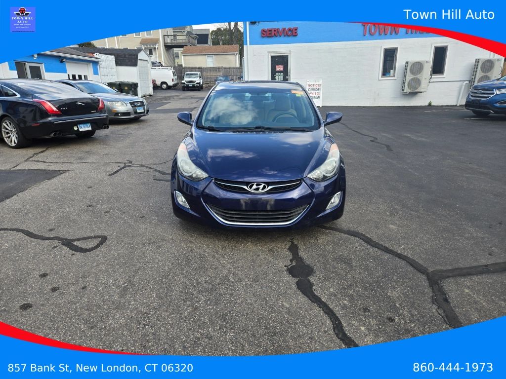 2013 HYUNDAI Elantra