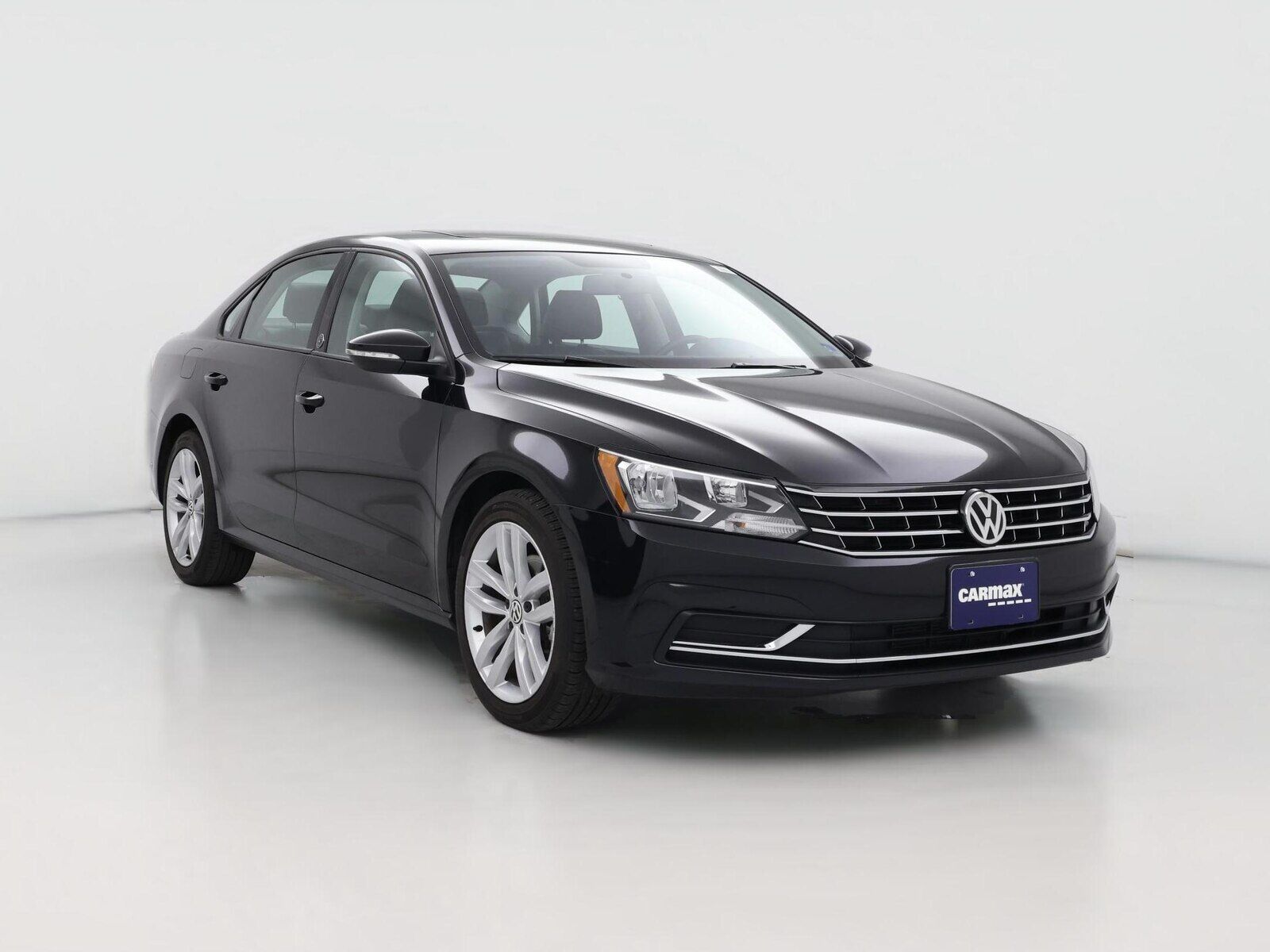 2019 VOLKSWAGEN Passat