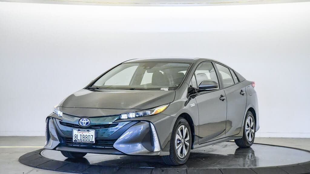 2019 TOYOTA Prius