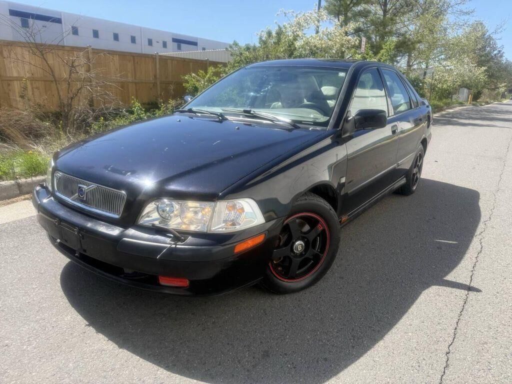 2002 VOLVO S40