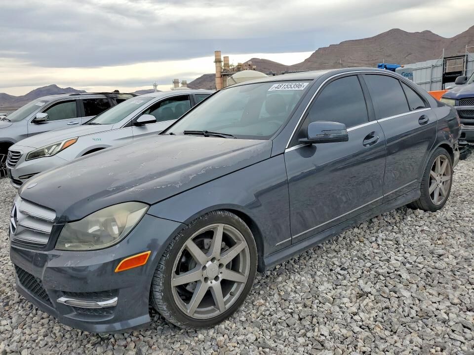 2013 MERCEDES-BENZ C-Class
