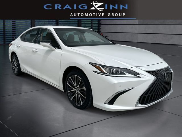 2025 LEXUS ES