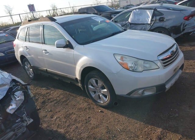 2011 SUBARU Outback