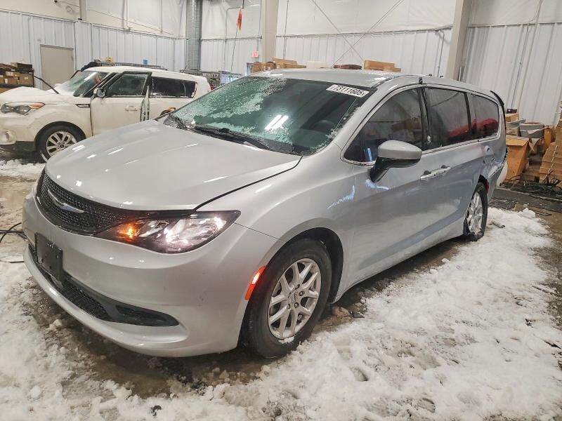 2023 CHRYSLER Voyager