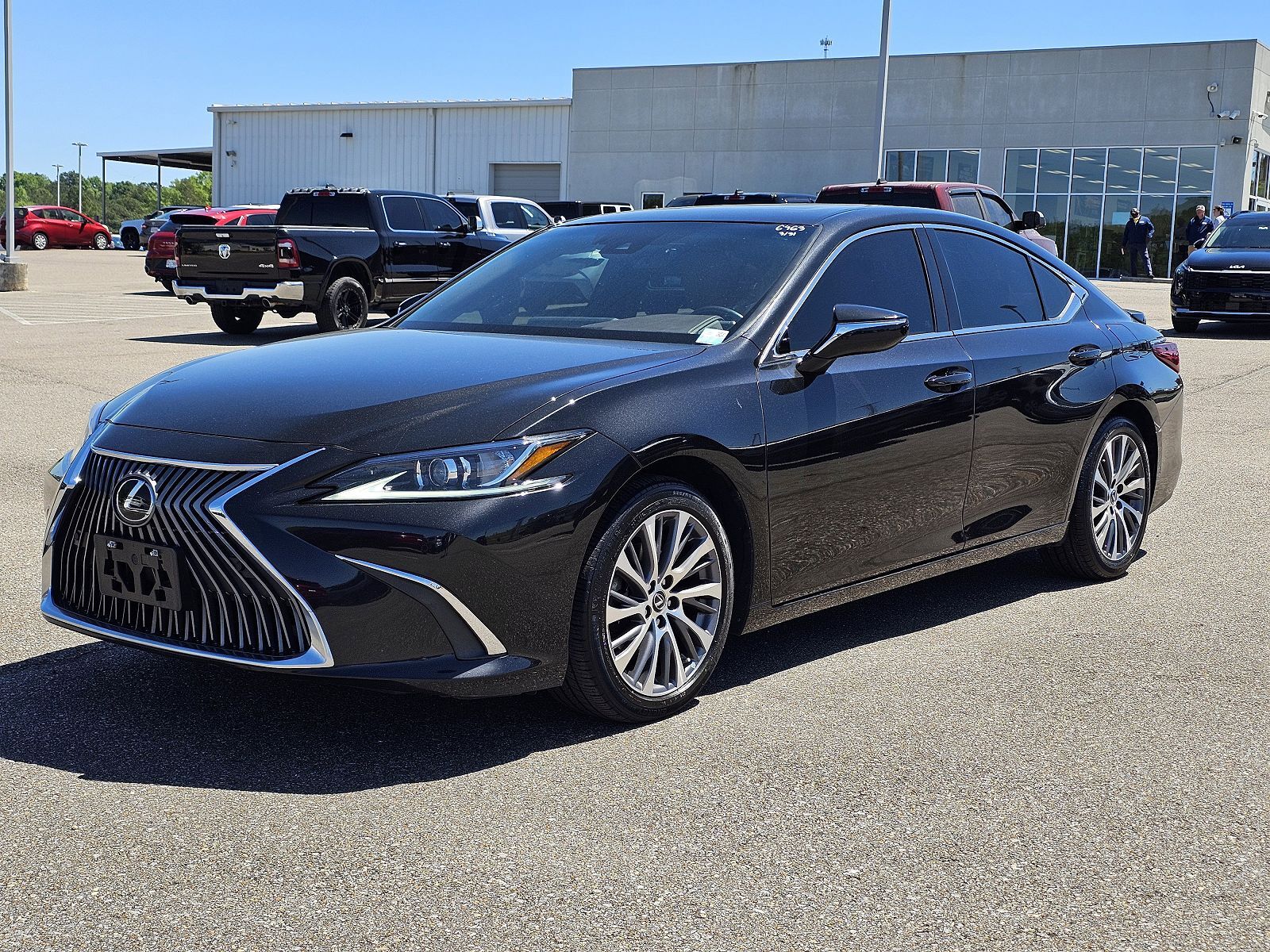 2021 LEXUS ES