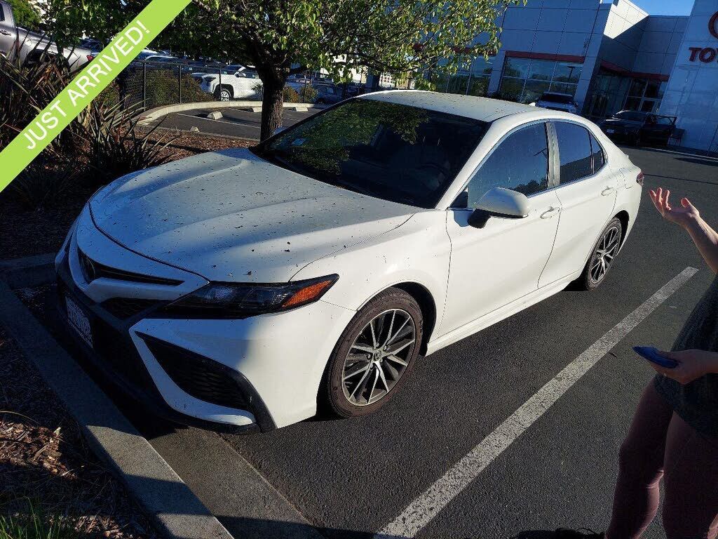 2021 TOYOTA Camry